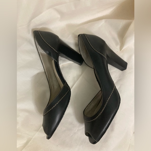 LIZ CLAIBORNE Peep Toe Pumps Size 7 NWOT - Picture 4 of 8